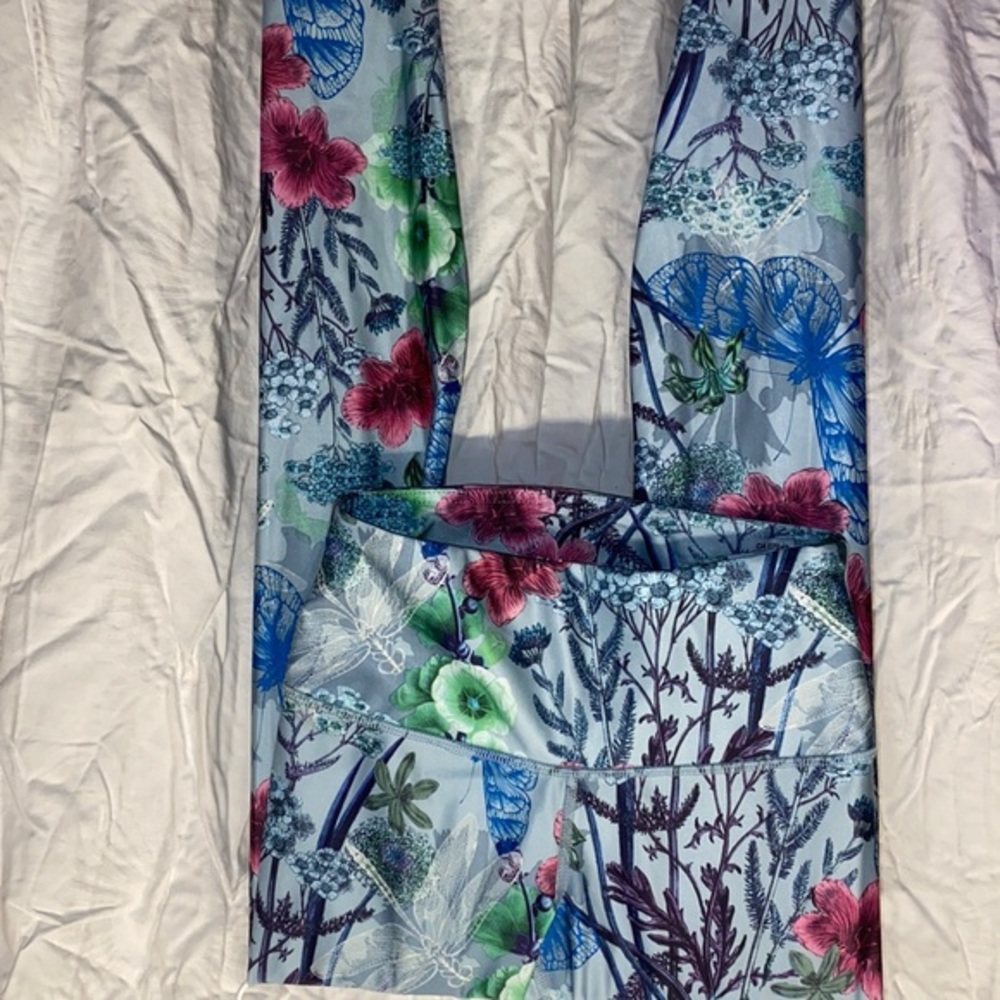 Ladies like new Playground leggings floral print size small